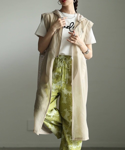 Sawa a la mode(サワアラモード)の「ローン×メッシュフーディーロングジレ(その他アウター・レディース・ベージュ/ブラック・FREE)」の2枚目の写真