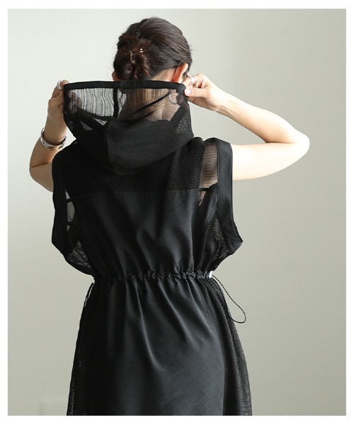 Sawa a la mode(サワアラモード)の「ローン×メッシュフーディーロングジレ(その他アウター・レディース・ベージュ/ブラック・FREE)」の17枚目の写真