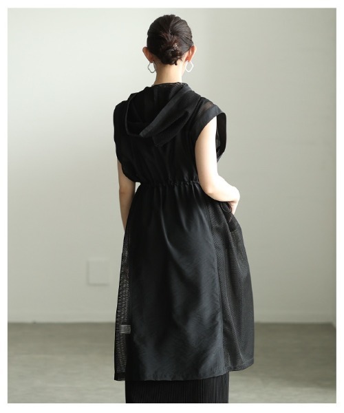 Sawa a la mode(サワアラモード)の「ローン×メッシュフーディーロングジレ(その他アウター・レディース・ベージュ/ブラック・FREE)」の22枚目の写真
