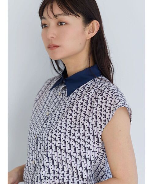 TONAL(トーナル)の「Tモノグラムクレリックフレンチシャツ(シャツ/ブラウス・レディース・アイボリー/ネイビー・MEDIUM)」の6枚目の写真