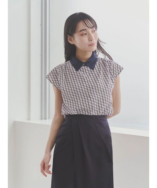 TONAL(トーナル)の「Tモノグラムクレリックフレンチシャツ(シャツ/ブラウス・レディース・アイボリー/ネイビー・MEDIUM)」の12枚目の写真