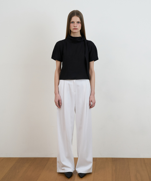 DEHEVE（デヘヴェ）の「Cowl Neck Scarf Blouse [Black]（シャツ/ブラウス・レディース・ブラック・SMALL/MEDIUM）」の2枚目の写真