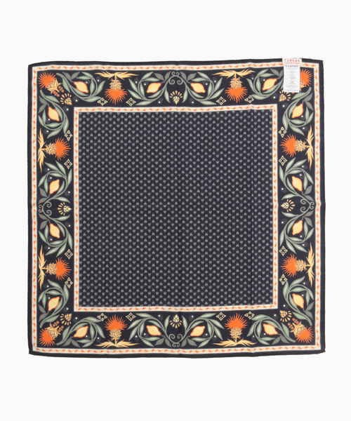 EDIFICE(エディフィス)の「fursac (フルサック) Paisley Scarf(その他小物・メンズ・ネイビー・FREE)」の3枚目の写真