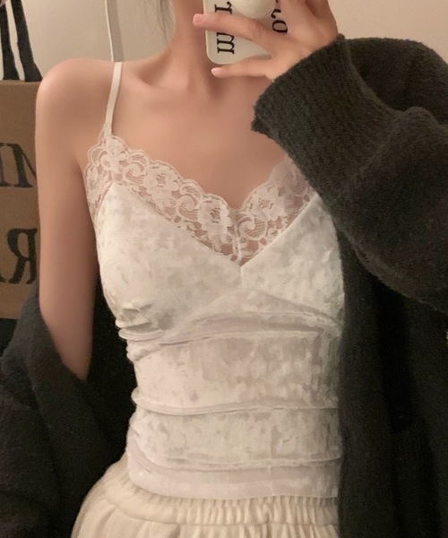 Lace Ladies(レースレディース)の「レース 切替 ベロア調 カップ付き キャミソール(キャミソール・レディース・ブラウン/グレー/アイボリー/ブラック/ホワイト・FREE)」の2枚目の写真