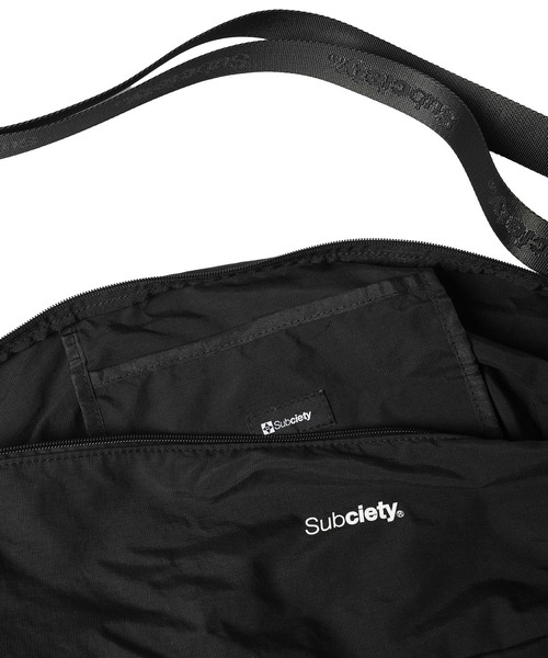 Subciety(サブサエティ)の「Nylon shoulder bag(ショルダーバッグ・メンズ・チャコール/ブラック・FREE)」の7枚目の写真