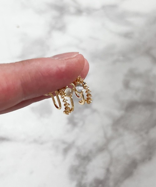 yu-ka(ユーカ)の「YU-KA:デザインイヤリング Designer earrings(イヤリング・レディース・ゴールド・FREE)」の4枚目の写真