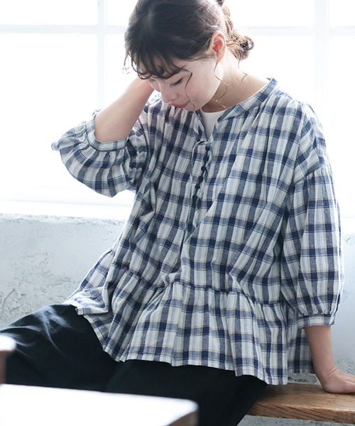 soulberry(ソウルベリー)の「朝顔チェックのブラウス(シャツ/ブラウス・レディース・オフホワイト・LL/3L/4L/5L/M/L)」の1枚目の写真