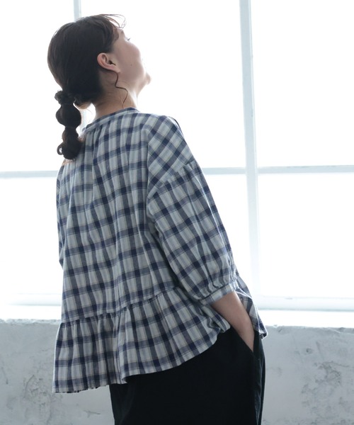 soulberry(ソウルベリー)の「朝顔チェックのブラウス(シャツ/ブラウス・レディース・オフホワイト・LL/3L/4L/5L/M/L)」の6枚目の写真