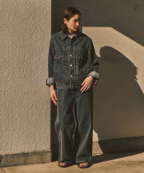 Levi's(リーバイス)の「Levi’s(リーバイス) 別注 2nd Type トラッカー ジャケット(デニムジャケット・メンズ・チャコールグレー・SMALL/MEDIUM/LARGE/X-LARGE/XX-LARGE/X-SMALL)」の2枚目の写真