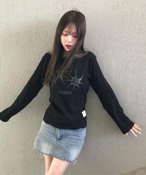 COIRIS(コイリス)の「ソルナ ワンショルダー配色長袖Tシャツ (2カラー)(Tシャツ/カットソー・レディース・ブラック/ダークグレー・FREE)」の19枚目の写真