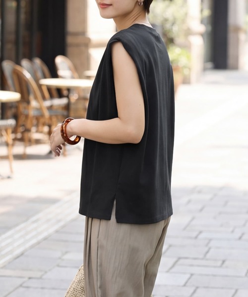 STYLE DELI(スタイルデリ)の「接触冷感Wタックカットソートップス(Tシャツ/カットソー・レディース・ブラック/イエロー/ホワイト・FREE)」の9枚目の写真