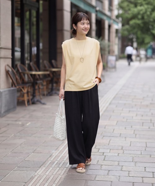 STYLE DELI(スタイルデリ)の「接触冷感Wタックカットソートップス(Tシャツ/カットソー・レディース・ブラック/イエロー/ホワイト・FREE)」の12枚目の写真