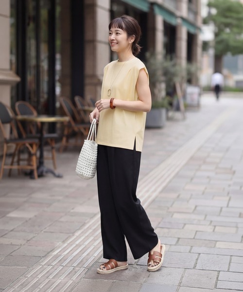 STYLE DELI(スタイルデリ)の「接触冷感Wタックカットソートップス(Tシャツ/カットソー・レディース・ブラック/イエロー/ホワイト・FREE)」の14枚目の写真