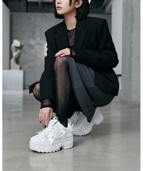 FILA(フィラ)の「DISRUPTOR 2 WEDGE RB / ディスラプター2ウェッジアールビー(スニーカー・レディース・ホワイト・23.0cm/23.5cm/24.0cm/24.5cm/25.0cm/25.5cm)」の1枚目の写真