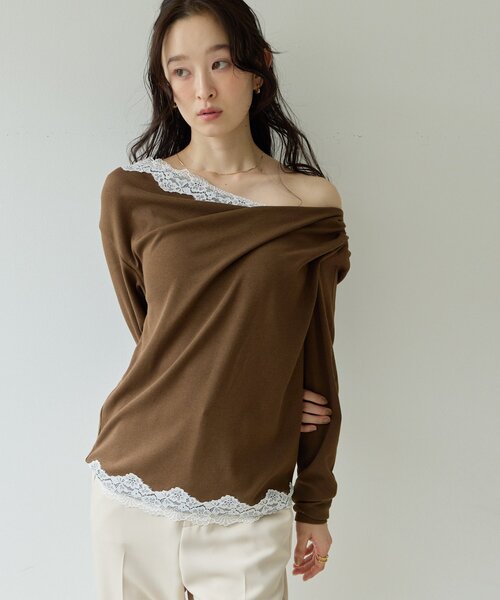DISCOAT(ディスコート)の「【Noka】レース使いドレーププルオーバー《WEB限定》(Tシャツ/カットソー・レディース・ブラウン/ブラック/アイボリー・FREE)」の3枚目の写真