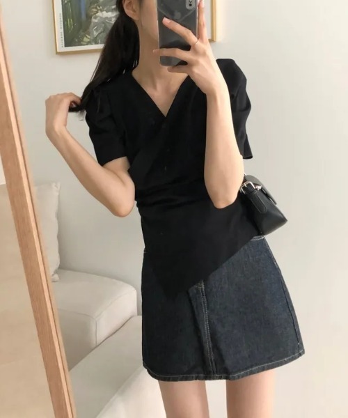 semuse(セミューズ)の「カシュクールアシメトリー高見え美人ブラウス(シャツ/ブラウス・レディース・ブラック/アイボリー・FREE)」の13枚目の写真