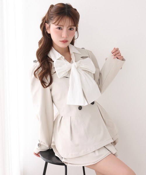 one after another NICE CLAUP(ワンアフターアナザーナイスクラップ)の「【Premium order/セットアップ可能/スカパン別売り】くびれ爆誕ペプラムトレンチジャケット(テーラードジャケット・レディース・ブラック/ベージュ/アイボリー/グレー系その他・SMALL/MEDIUM)」の2枚目の写真