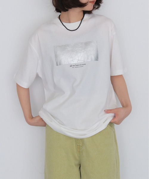 HER CLOSET(ハークローゼット)の「【HER CLOSET】クラッシュ箔 Tシャツ CRASHED FOIL T-SHIRT(Tシャツ/カットソー・レディース・ブラック/オフホワイト・L/M/S)」の3枚目の写真