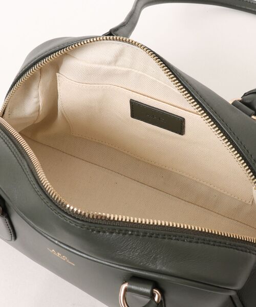 A.P.C.（アーペーセー）の「SAC PALOMA SMALL（ショルダーバッグ・メンズ・ブラック・ONESIZE）」の6枚目の写真