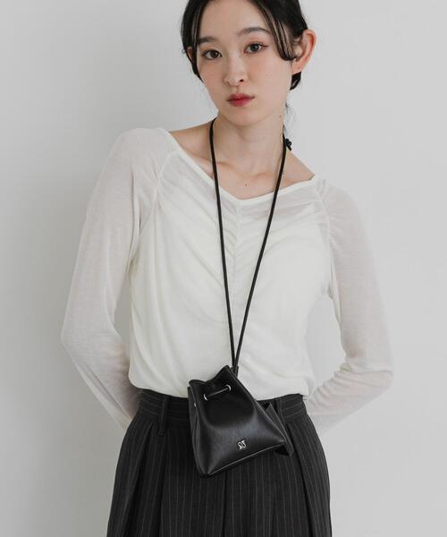 SENSE OF PLACE by URBAN RESEARCH(センスオブプレイスバイアーバンリサーチ)の「シャーリングボートネックトップ(Tシャツ/カットソー・レディース・オフホワイト/ピンク/ブラウン・ONE)」の1枚目の写真
