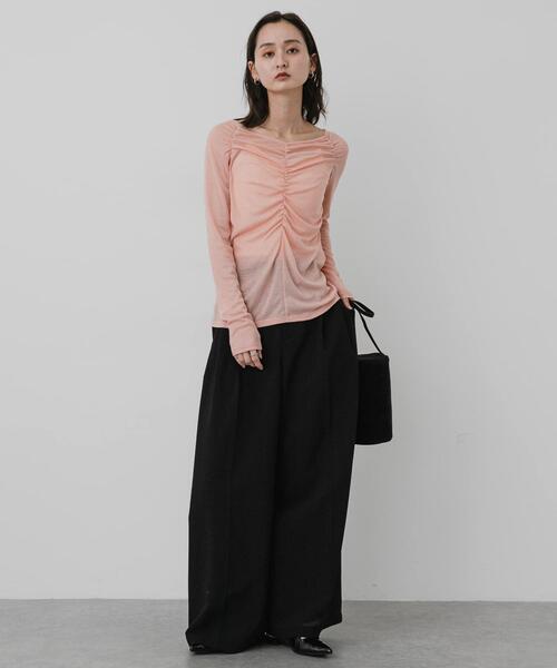 SENSE OF PLACE by URBAN RESEARCH(センスオブプレイスバイアーバンリサーチ)の「シャーリングボートネックトップ(Tシャツ/カットソー・レディース・オフホワイト/ピンク/ブラウン・ONE)」の7枚目の写真
