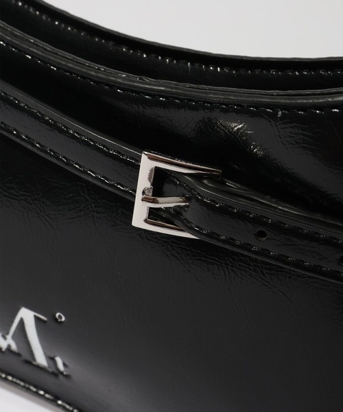 MUCENT(ムセント)の「【MUCENT/ムセント】EREN BELT STRAP LEATHER SHOULDER BAG UNISEX/エレン ベルト ストラップ レザー ショルダーバッグ ユニセックス(ショルダーバッグ・レディース・ブラック・FREE)」の2枚目の写真