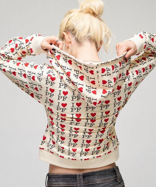 WHO'S WHO gallery(フーズフーギャラリー)の「【26AW LOOK掲載品番】I ♡ PF ジップフーディ(パーカー・レディース・サックスブルー/イエロー/オフホワイト/グレー・FREE)」の13枚目の写真