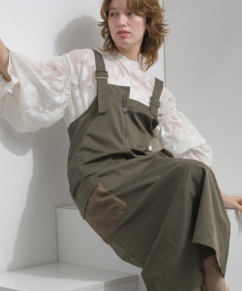 Material（Avenue）（マテリアル）の「【Material】圧縮ツイル メッシュワークポケット アジャスタブルストラップ ジャンパースカート ジャンスカ（ジャンパースカート・レディース・ブラック/ピンクベージュ/ダークカーキ・FREE）」の11枚目の写真