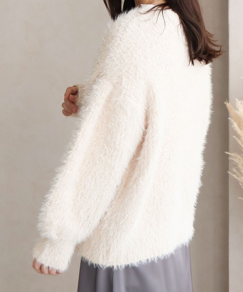 NYLAUS（ナイラス）の「【SG】シャギーニット Uネック カーディガン ニットカーディガン（カーディガン/ボレロ・レディース・レッド/アイボリー/グレイッシュベージュ/グリーン/ネイビー・FREE）」の9枚目の写真