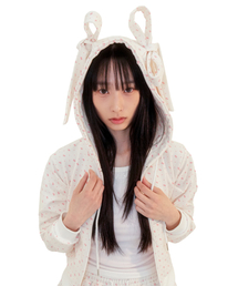 FANYOUNG（ファンヤング）の「リボン付きフードジップアップ アイボリー（パーカー）」