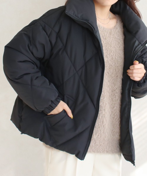 NYLAUS(ナイラス)の「【SG】ダイヤキルトBIGカラーブルゾン マフラーレス 中綿ブルゾン(その他アウター・レディース・ホワイト/ブラック/カーキ・M/L)」の10枚目の写真