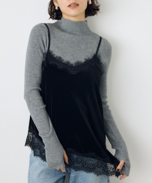 AZUL by moussy(アズールバイマウジー)の「大人かわいい♪ベロアレースアシメキャミソール 秋服 冬服 春服 レイヤード スリット入り 肩紐調整可能◎ トレンド(キャミソール・レディース・ブラック/アイボリー・FREE)」の2枚目の写真