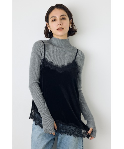 AZUL by moussy(アズールバイマウジー)の「大人かわいい♪ベロアレースアシメキャミソール 秋服 冬服 春服 レイヤード スリット入り 肩紐調整可能◎ トレンド(キャミソール・レディース・ブラック/アイボリー・FREE)」の3枚目の写真