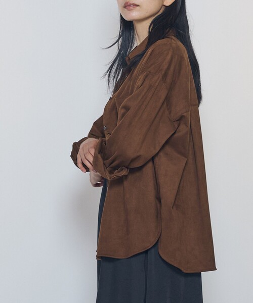 1er Arrondissement（プルミエアロンディスモン）の「フェイクスエードシャツ（シャツ/ブラウス・レディース・キャメル・38/36）」の2枚目の写真