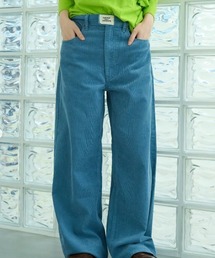 冷めない午後にコードュロイパンツ