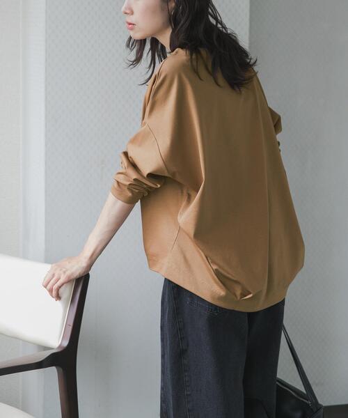 URBAN RESEARCH DOORS(アーバンリサーチドアーズ)の「コットンバックタック長袖プルオーバー 26AW(Tシャツ/カットソー・レディース・キャメル/オフホワイト/ブラック/ブルー系その他・FREE)」の1枚目の写真