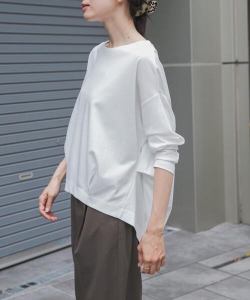 URBAN RESEARCH DOORS(アーバンリサーチドアーズ)の「コットンバックタック長袖プルオーバー 26AW(Tシャツ/カットソー・レディース・キャメル/オフホワイト/ブラック/ブルー系その他・FREE)」の7枚目の写真