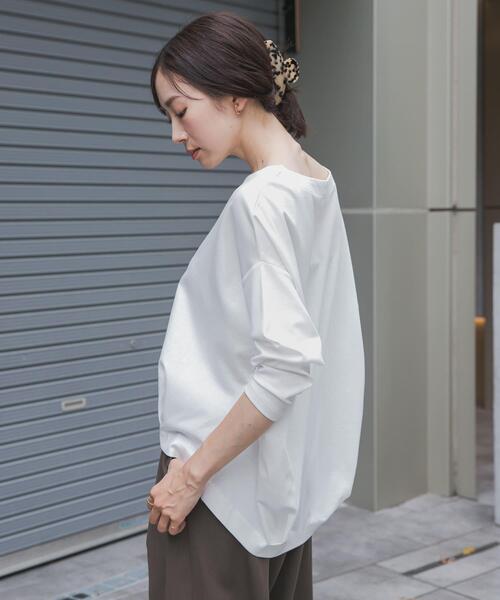 URBAN RESEARCH DOORS(アーバンリサーチドアーズ)の「コットンバックタック長袖プルオーバー 26AW(Tシャツ/カットソー・レディース・キャメル/オフホワイト/ブラック/ブルー系その他・FREE)」の8枚目の写真