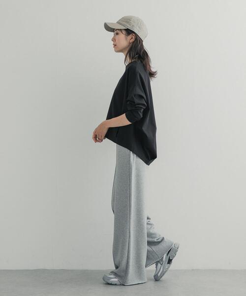 URBAN RESEARCH DOORS(アーバンリサーチドアーズ)の「コットンバックタック長袖プルオーバー 26AW(Tシャツ/カットソー・レディース・キャメル/オフホワイト/ブラック/ブルー系その他・FREE)」の17枚目の写真