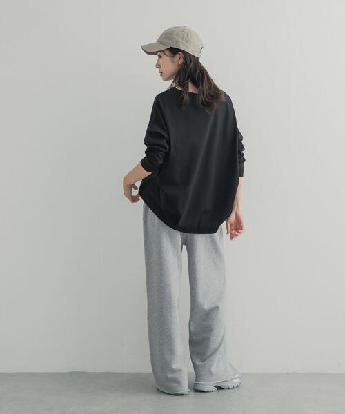 URBAN RESEARCH DOORS(アーバンリサーチドアーズ)の「コットンバックタック長袖プルオーバー 26AW(Tシャツ/カットソー・レディース・キャメル/オフホワイト/ブラック/ブルー系その他・FREE)」の18枚目の写真
