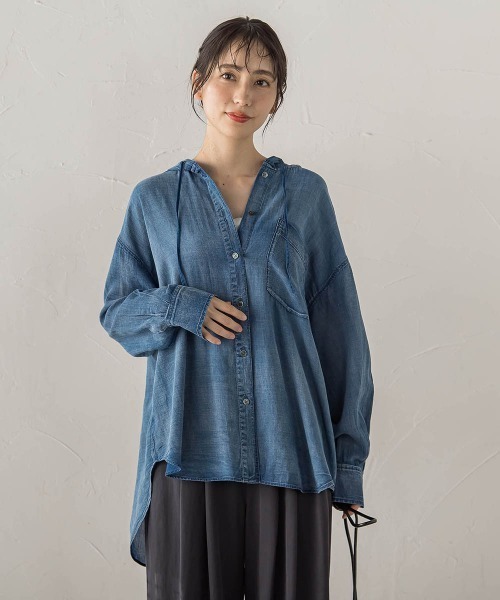 Droite lautreamont(ドロワットロートレアモン)の「シアーデニムフードオーバーシャツ(シャツ/ブラウス・レディース・ブルー/ブラック・M)」の1枚目の写真