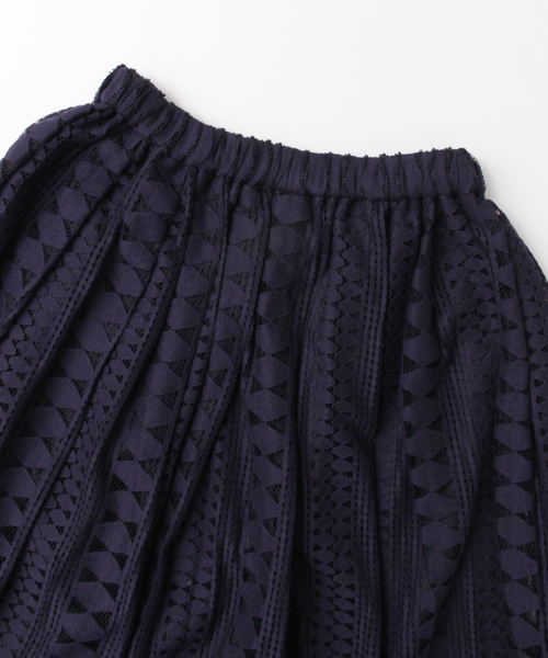 URBAN RESEARCH（アーバンリサーチ）の「UR 幾何レーススカート（スカート・レディース・ネイビー/オフホワイト・FREE）」の12枚目の写真