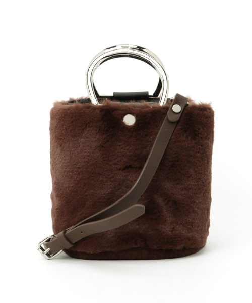 MOUSSY（マウジー）の「HOOP POCHETTE（ショルダーバッグ・レディース・ブラウン/ライトピンク/ブラック・FREE）」の3枚目の写真