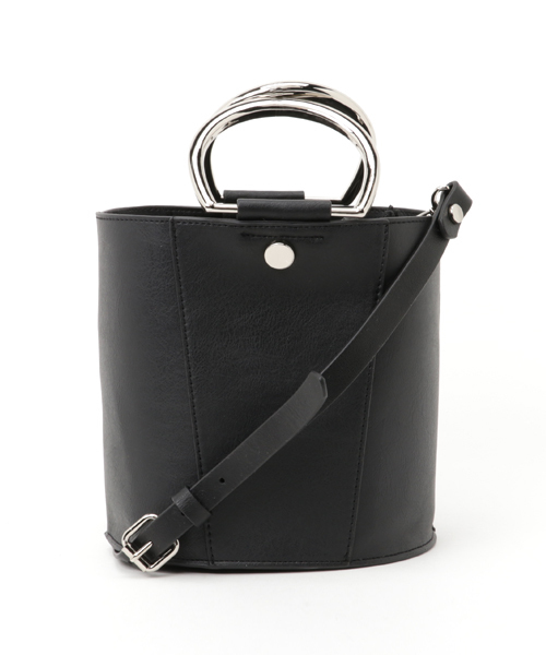 MOUSSY（マウジー）の「HOOP POCHETTE（ショルダーバッグ・レディース・ブラウン/ライトピンク/ブラック・FREE）」の2枚目の写真