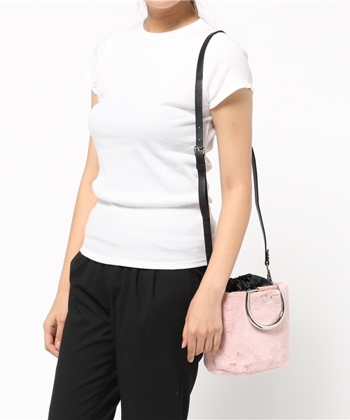 MOUSSY（マウジー）の「HOOP POCHETTE（ショルダーバッグ・レディース・ブラウン/ライトピンク/ブラック・FREE）」の12枚目の写真