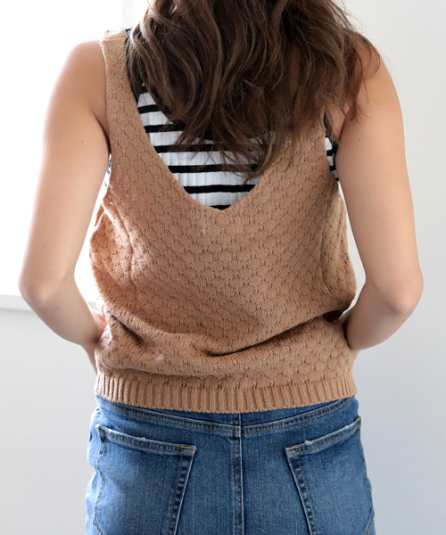Denime（ドゥニーム）の「ポップコーンニットキャミソール（ベスト・レディース・キャメル/ワイン/グレー・FREE）」の12枚目の写真