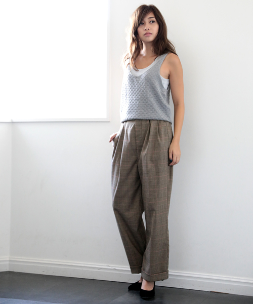 Denime（ドゥニーム）の「ポップコーンニットキャミソール（ベスト・レディース・キャメル/ワイン/グレー・FREE）」の11枚目の写真