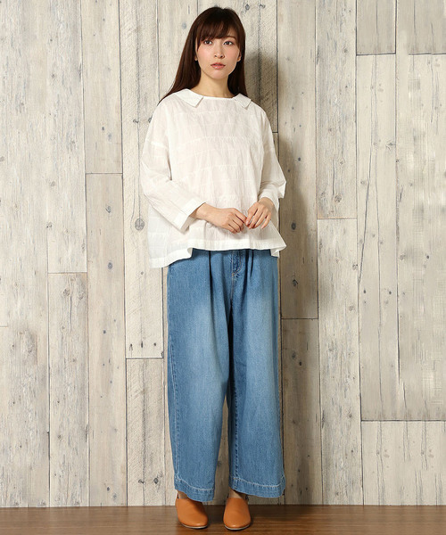 LBC（エルビーシー）の「ローンチェック柄刺繍衿付きプルオーバー（シャツ/ブラウス・レディース・ライトグレー/オフホワイト・MEDIUM）」の7枚目の写真