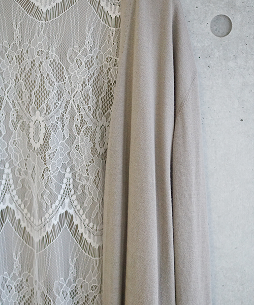 laboratory work(ラボラトリーワーク)の「レースガウン付 ロングニットカーディガン(カーディガン/ボレロ・レディース・オフホワイト/ダークオレンジ/ライトカーキ・MEDIUM)」の11枚目の写真