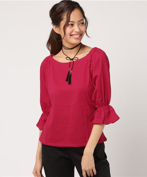 Honeys(ハニーズ)の「チョーカー付プルオーバー(Tシャツ/カットソー・レディース・レッド/オフホワイト/ブラック/カーキ・M/L)」の4枚目の写真